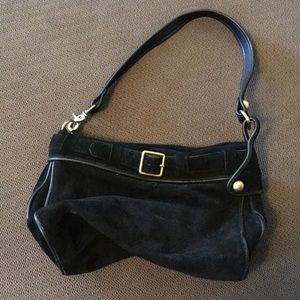 Suede gap handbag.
